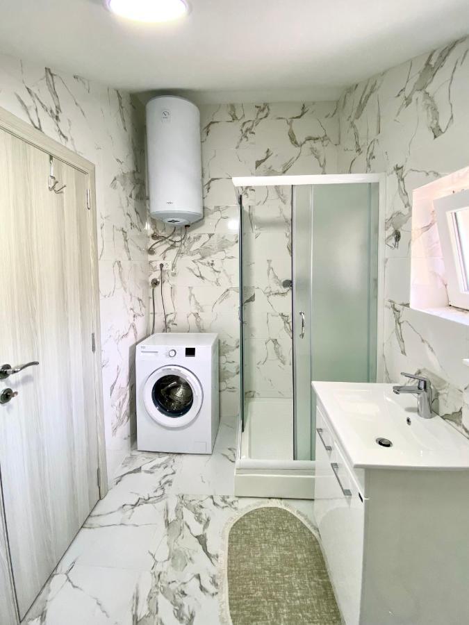 Apartments Lav Kotor Ngoại thất bức ảnh